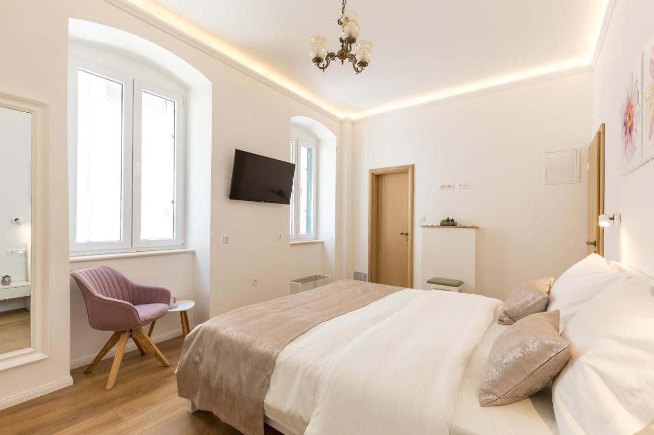 Maniva Old Town Luxury Rooms - Prime Spot By Riva Promenade Сплит Экстерьер фото