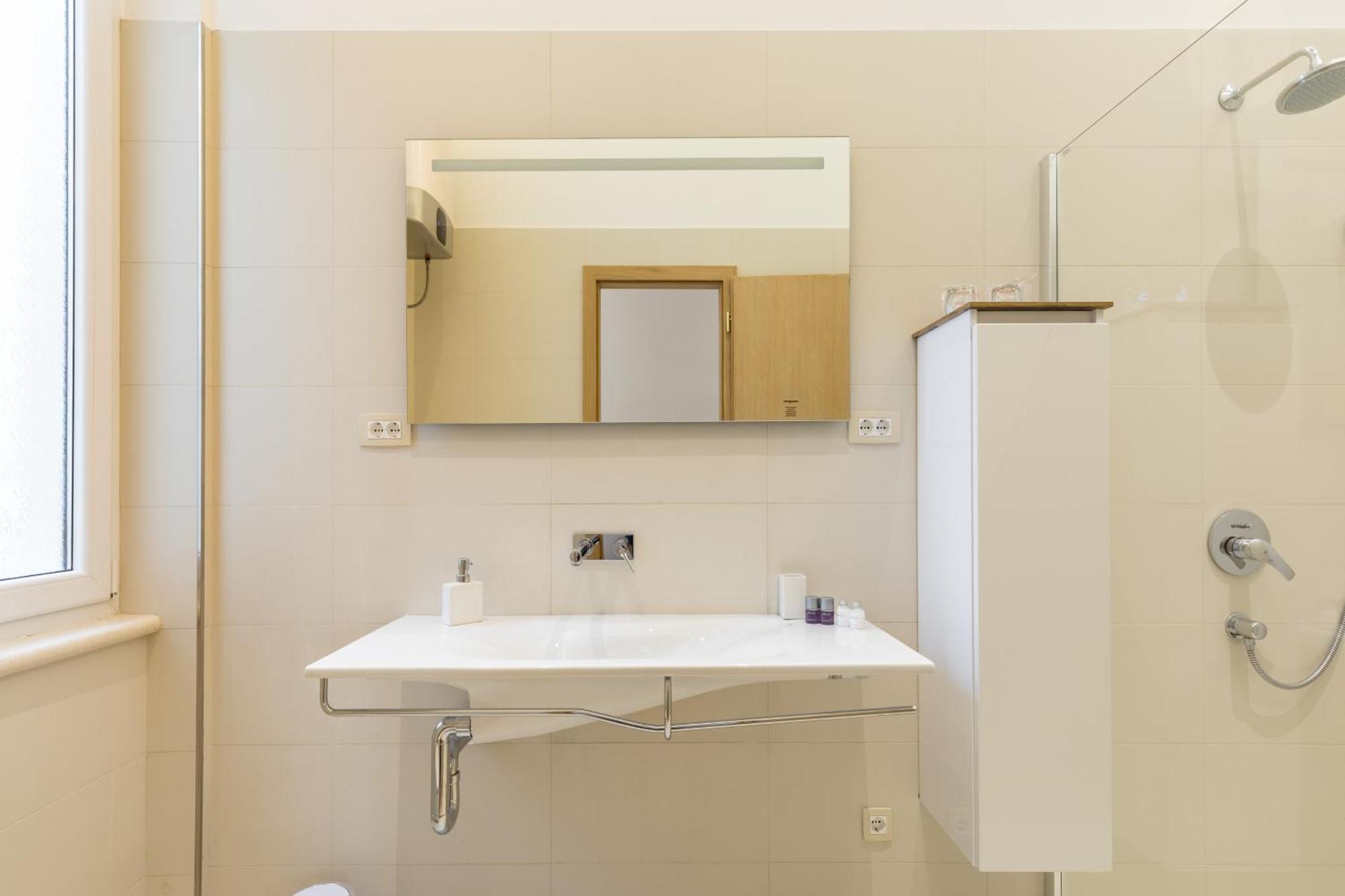Maniva Old Town Luxury Rooms - Prime Spot By Riva Promenade Сплит Экстерьер фото