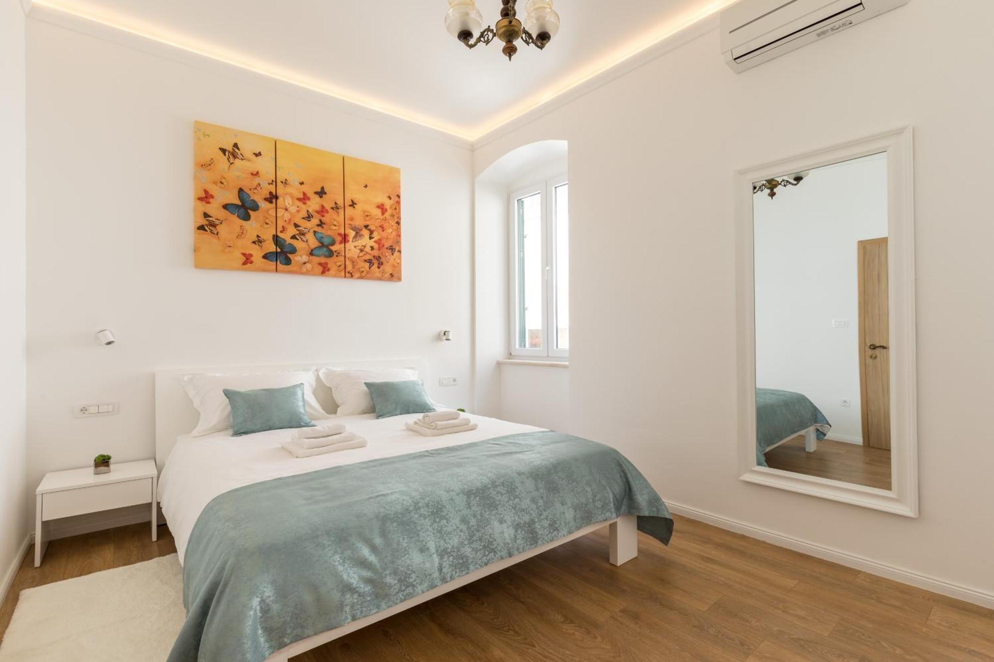 Maniva Old Town Luxury Rooms - Prime Spot By Riva Promenade Сплит Экстерьер фото